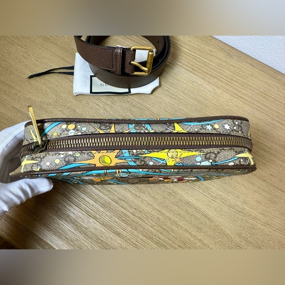 GUCCI Disney X Donald Duck Print Belt Bag - Picture 6 of 11